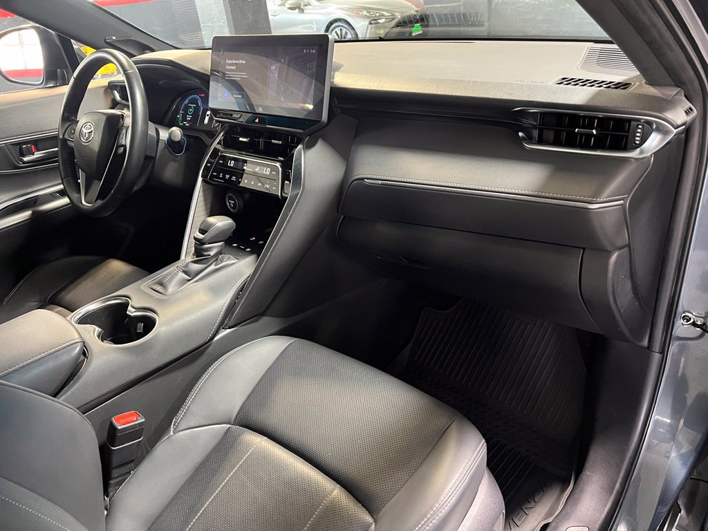 Certified 2024 Toyota Venza Limited AWD/4WD image 25