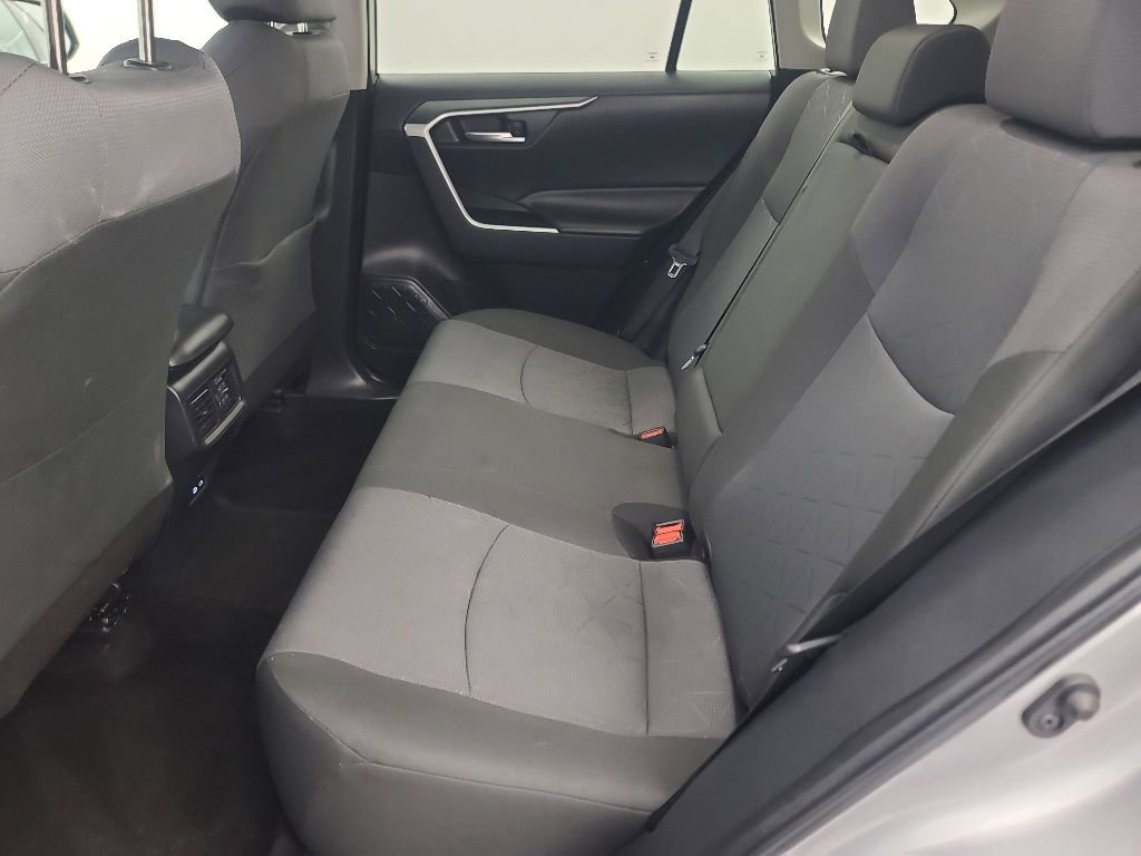 Used 2025 Toyota RAV4 XLE AWD/4WD image 21