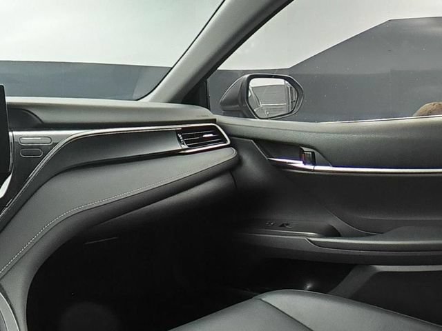 Used 2022 Toyota Camry SE FWD image 23