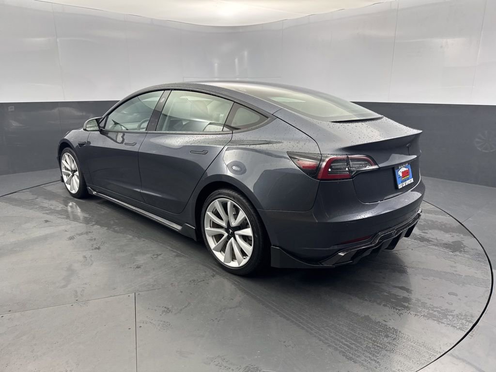 Used 2019 Tesla Model 3 Standard Range Plus image 3
