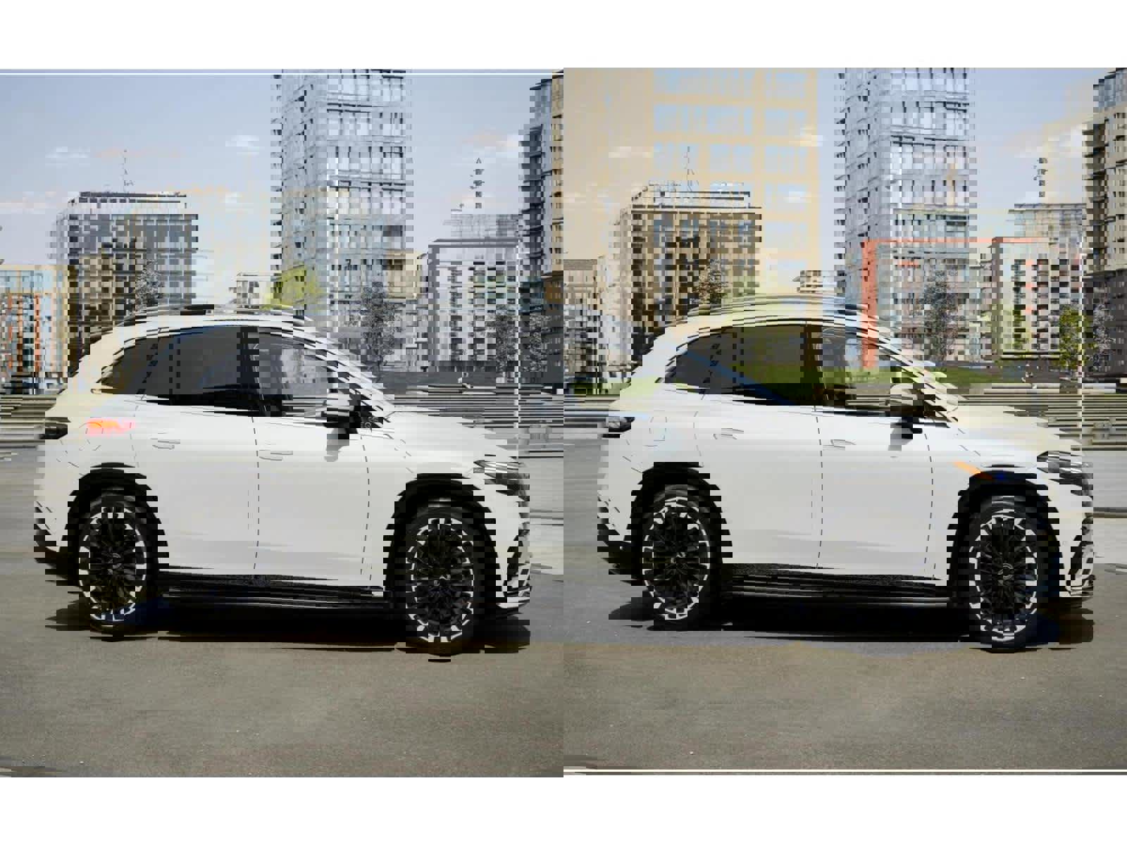 New 2026 Mercedes-Benz EQS 550 4MATIC SUV image 15