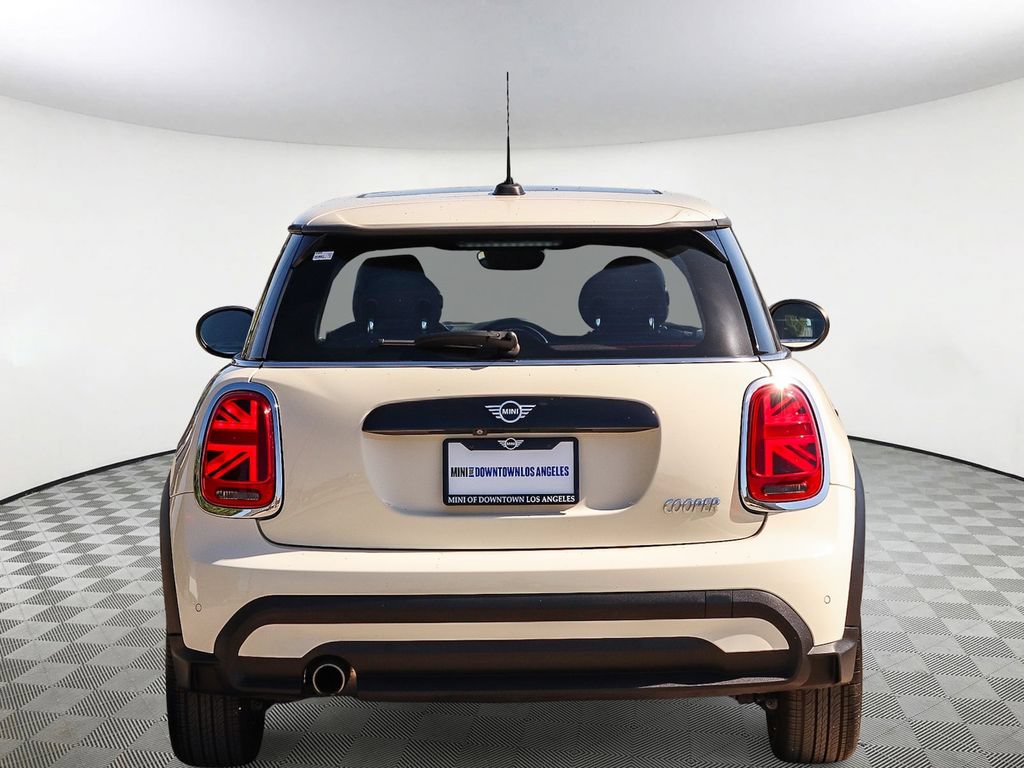 Used 2023 MINI Cooper 2-Door Hardtop FWD image 7