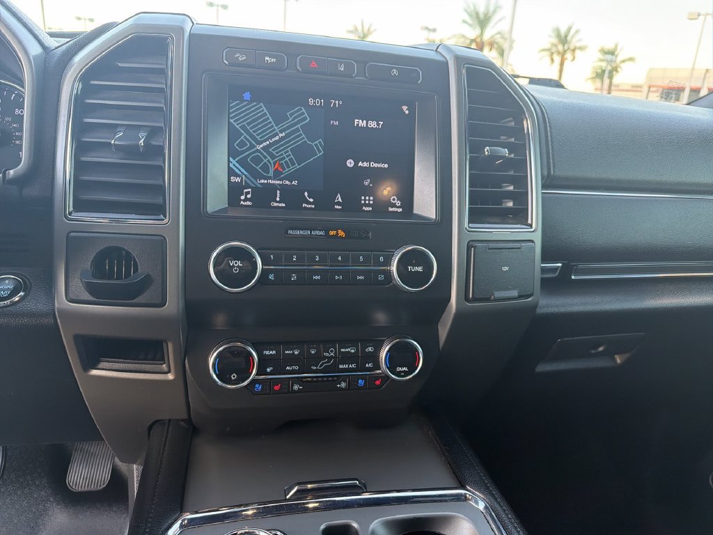 Used 2019 Ford Expedition XLT w/ Equipment Group 202A AWD/4WD image 19