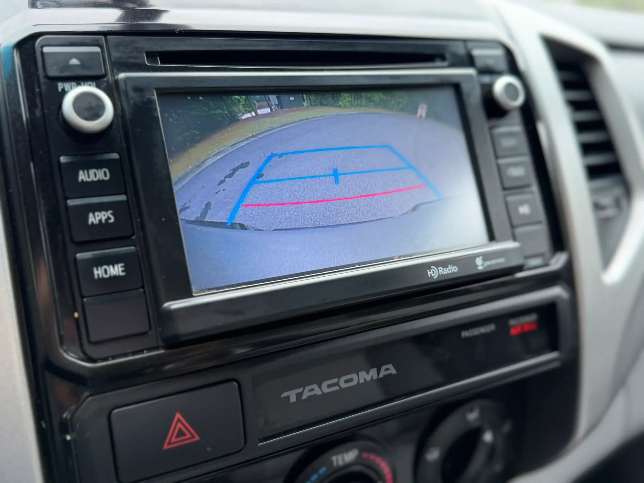 Used 2015 Toyota Tacoma PreRunner w/ SR5 Package RWD image 36