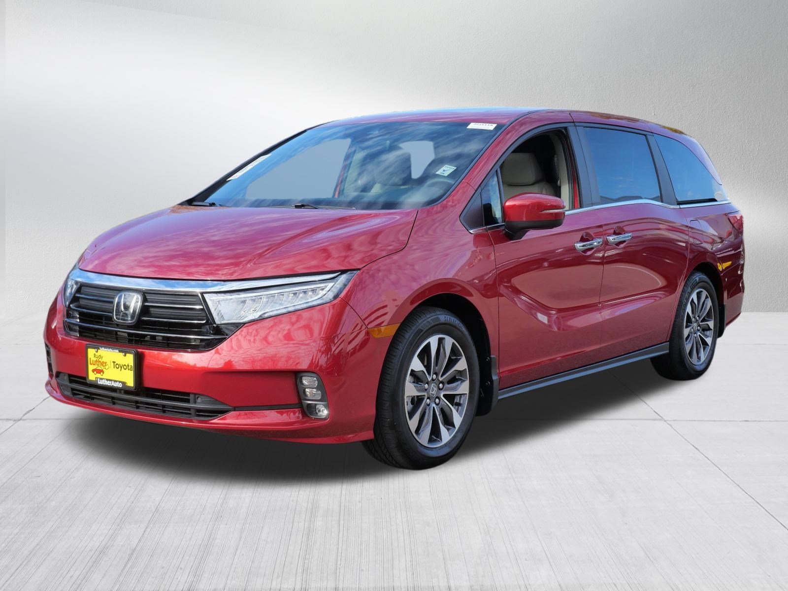 Used 2024 Honda Odyssey EX-L image 3