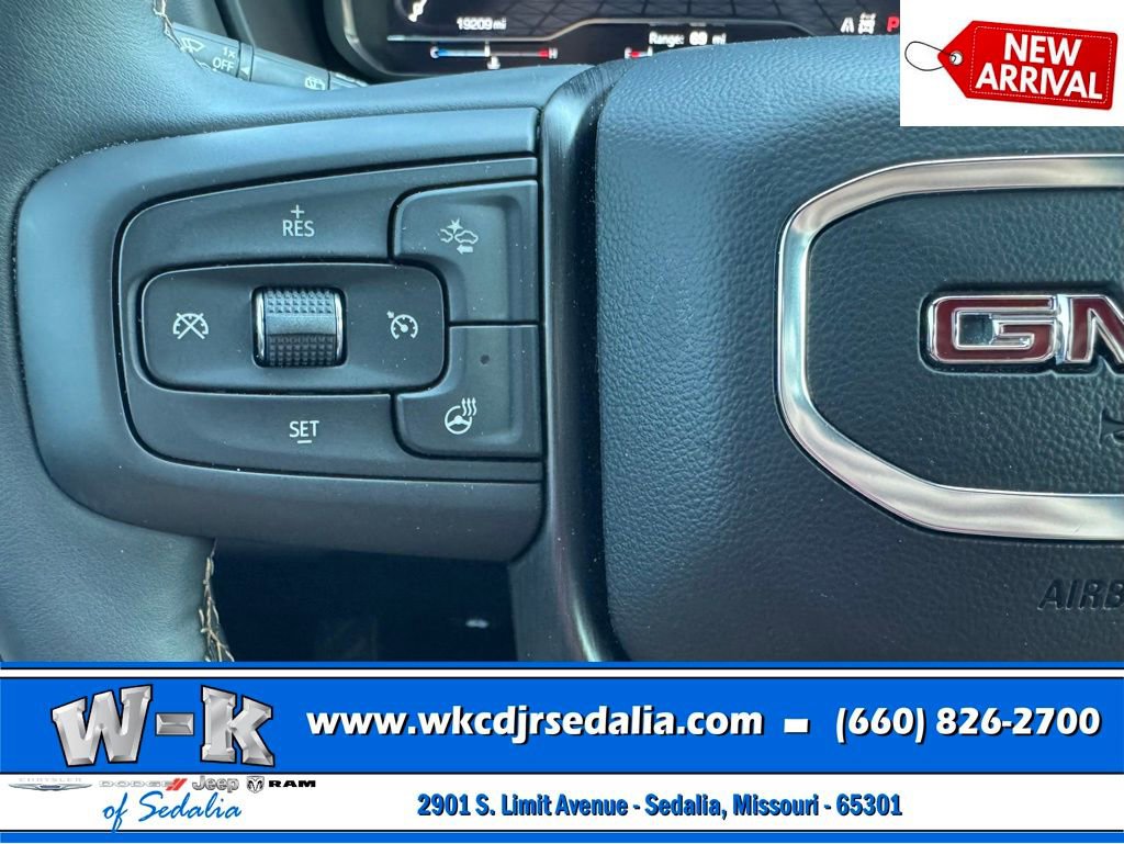 Used 2024 GMC Yukon AT4 AWD/4WD image 15