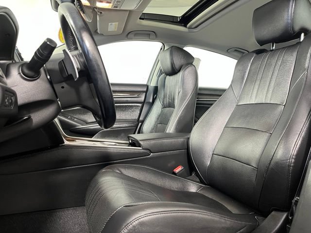 Used 2021 Honda Accord Touring image 13