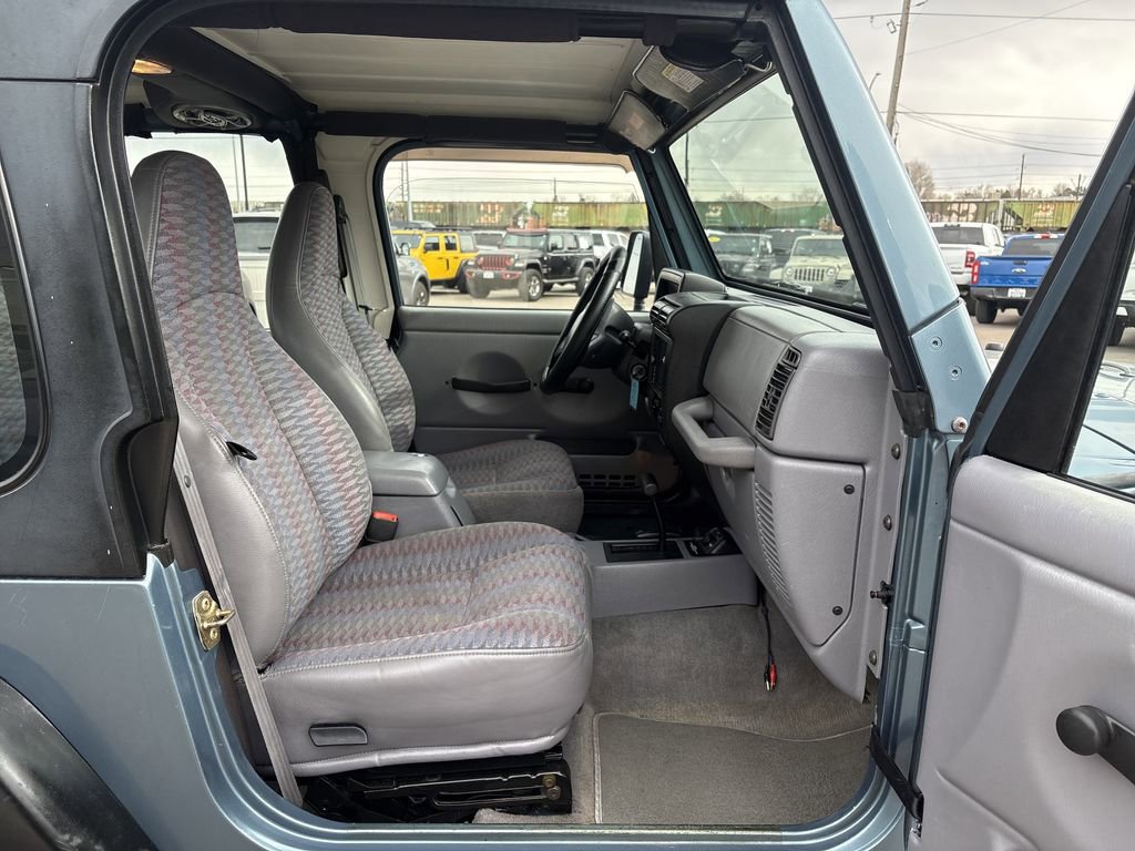 Used 1998 Jeep Wrangler Sport image 23