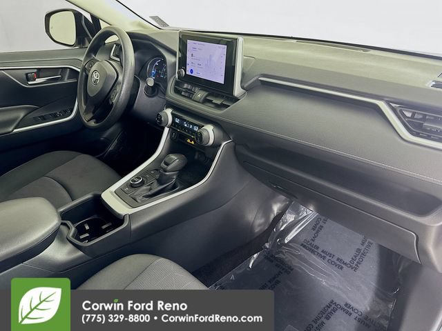 Used 2024 Toyota RAV4 XLE AWD/4WD image 30