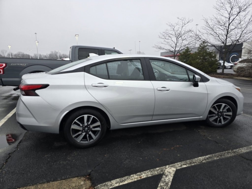 Used 2025 Nissan Versa SV image 8