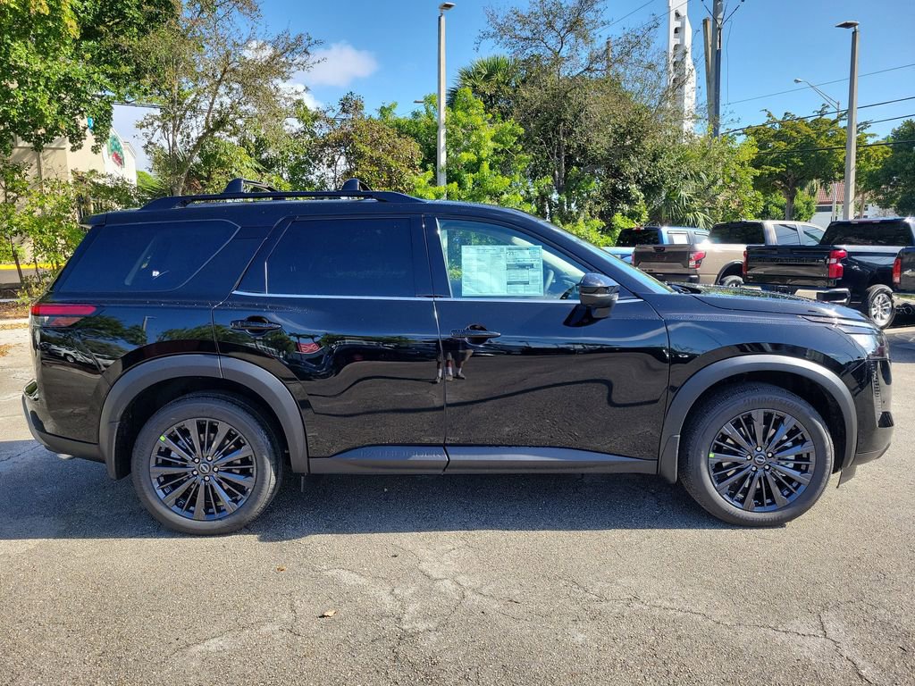 New 2026 Nissan Pathfinder SL image 8