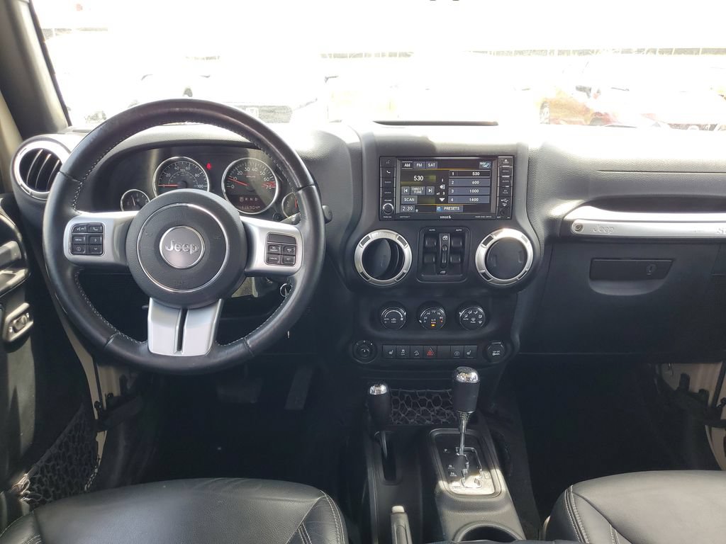 Used 2016 Jeep Wrangler Unlimited Rubicon AWD/4WD image 14