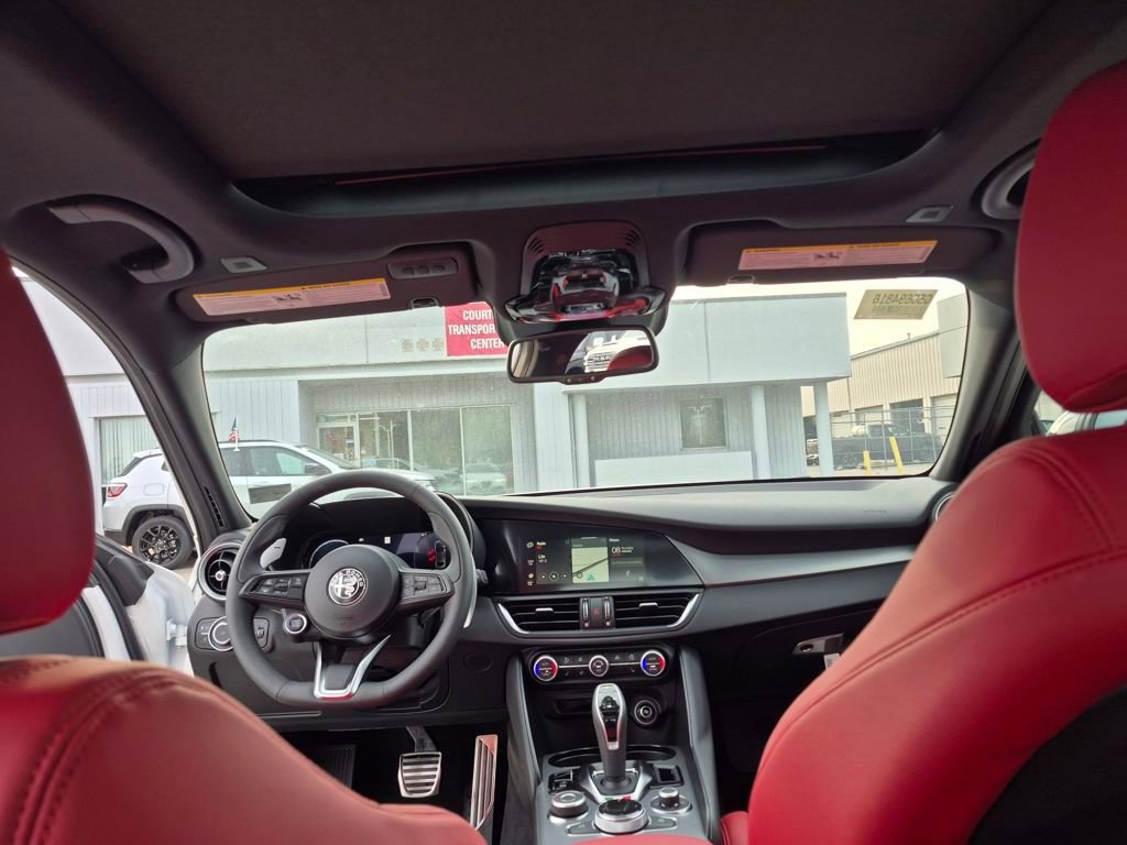 New 2025 Alfa Romeo Giulia w/ Driving Assist Package image 13