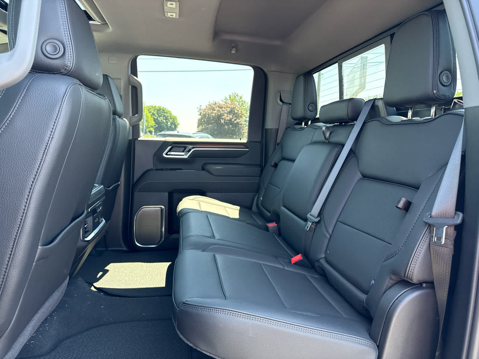 New 2026 GMC Sierra 3500 Denali w/ Denali Reserve Package AWD/4WD image 23
