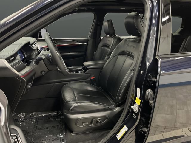 Used 2023 Jeep Grand Cherokee L Overland image 4