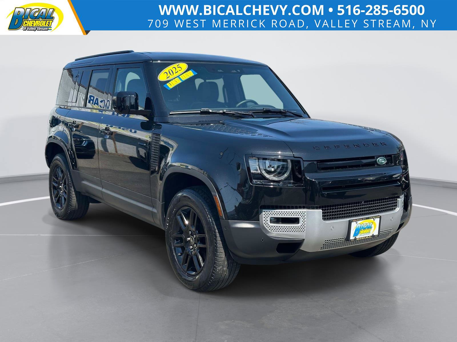 Used 2025 Land Rover Defender 110 S AWD/4WD image 1