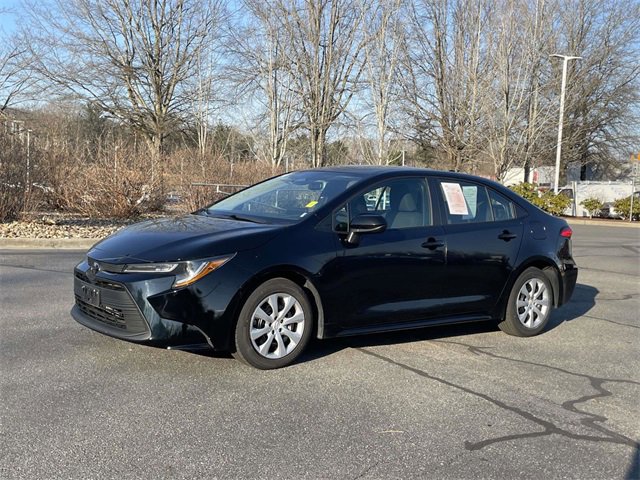 Used 2024 Toyota Corolla LE image 1