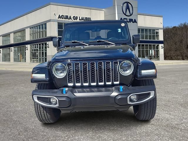 Used 2023 Jeep Wrangler Unlimited Sahara w/ Cold Weather Group AWD/4WD image 2