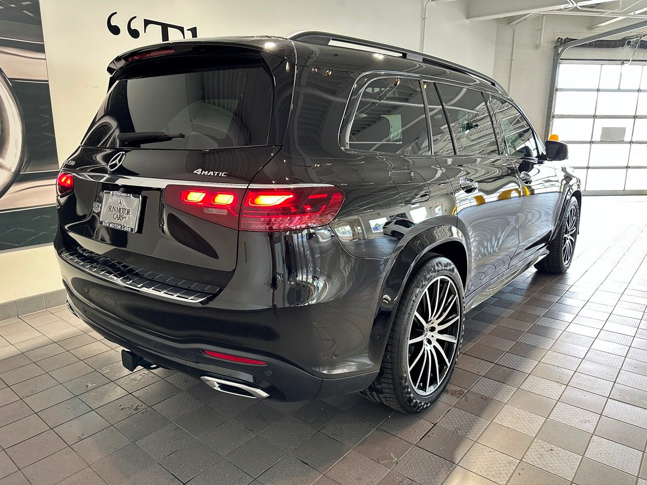 Certified 2025 Mercedes-Benz GLS 450 4MATIC image 4