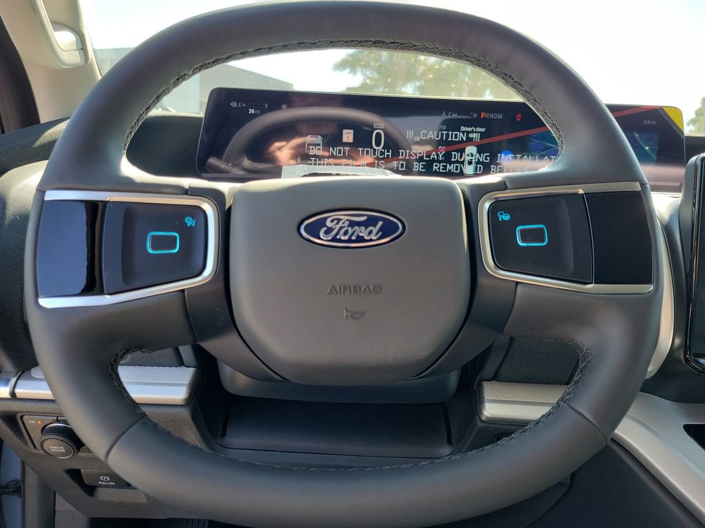 New 2026 Ford Expedition Active image 18