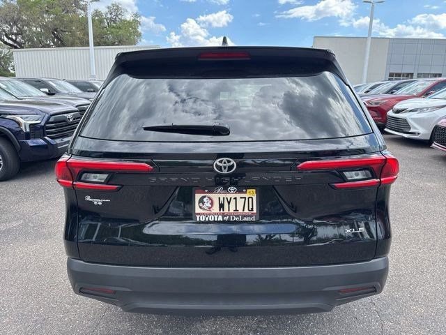 Used 2024 Toyota Grand Highlander XLE FWD image 7