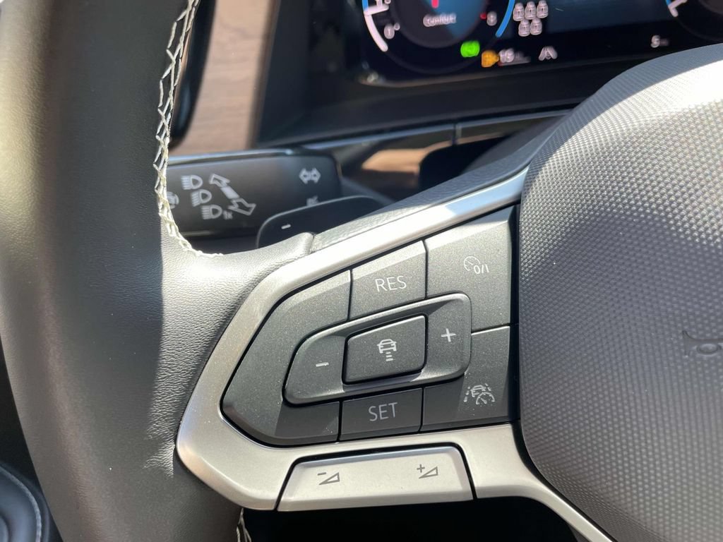New 2026 Volkswagen Atlas SE FWD image 25