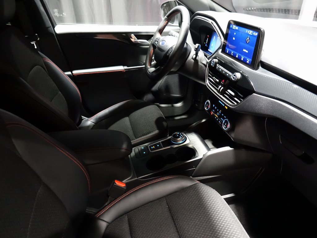 Used 2025 Ford Escape ST-Line Select image 32