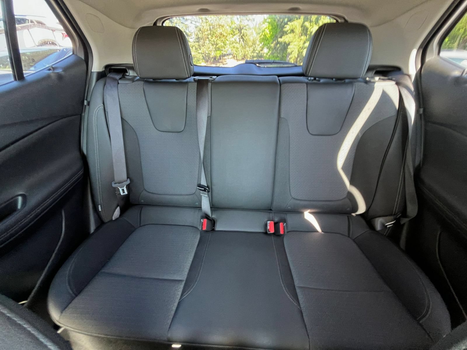 Used 2025 Buick Encore GX Preferred FWD image 38