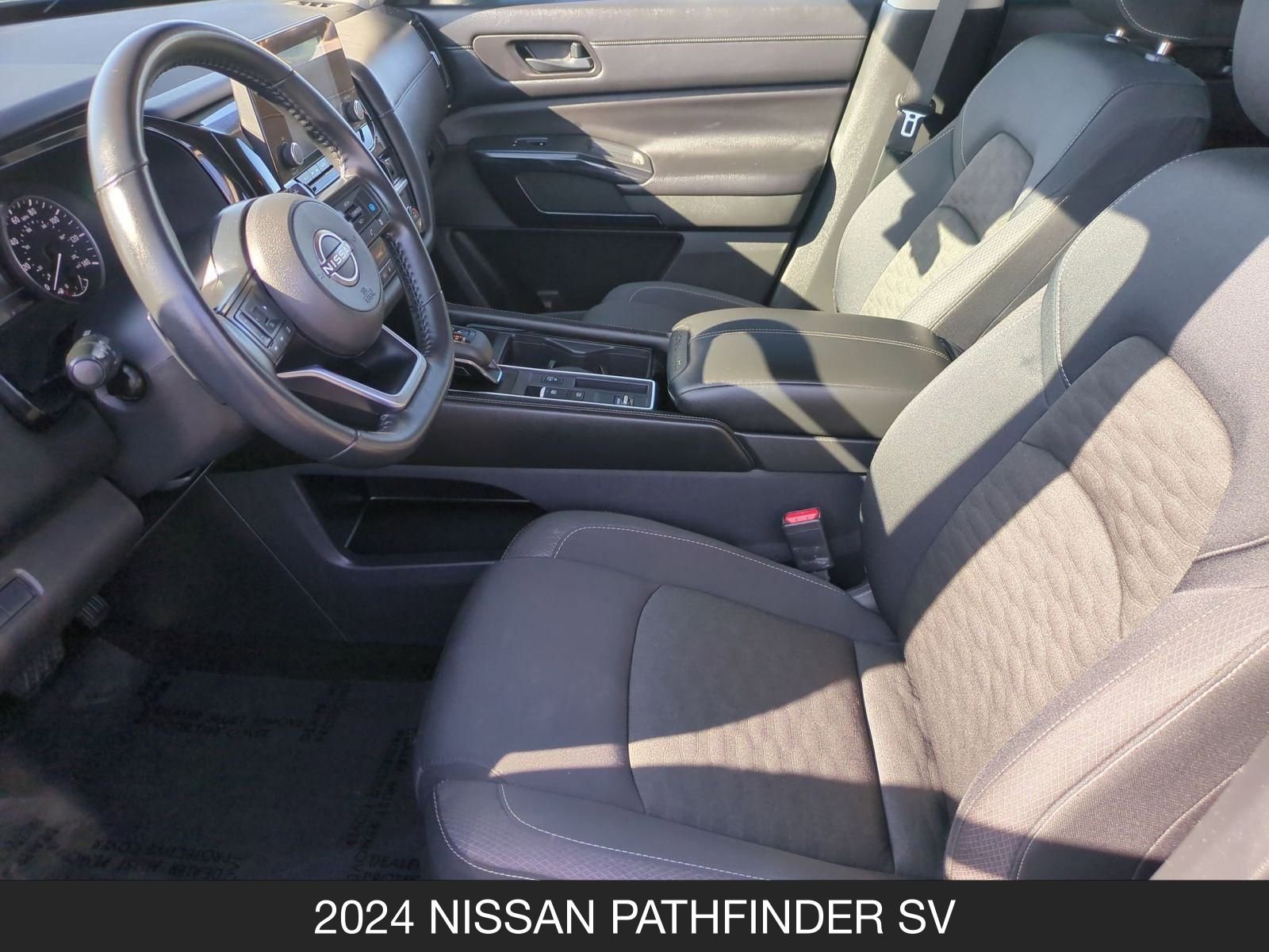 Used 2024 Nissan Pathfinder SV image 14
