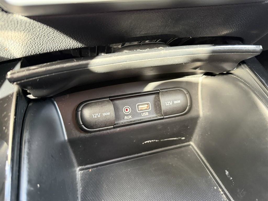 Used 2017 Kia Sorento SX image 33