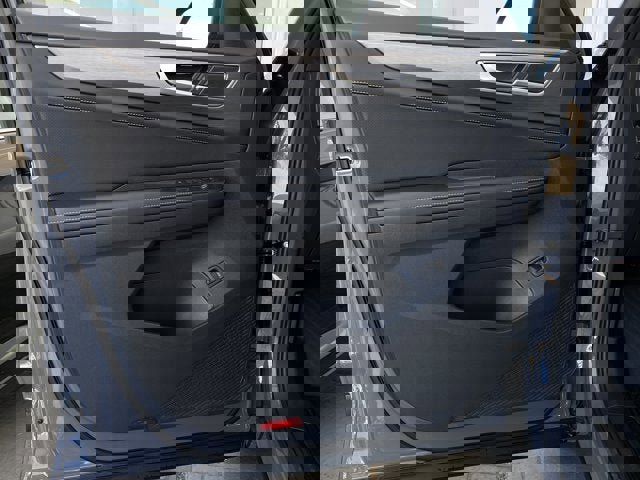 New 2026 Volkswagen Atlas Cross Sport SE image 9