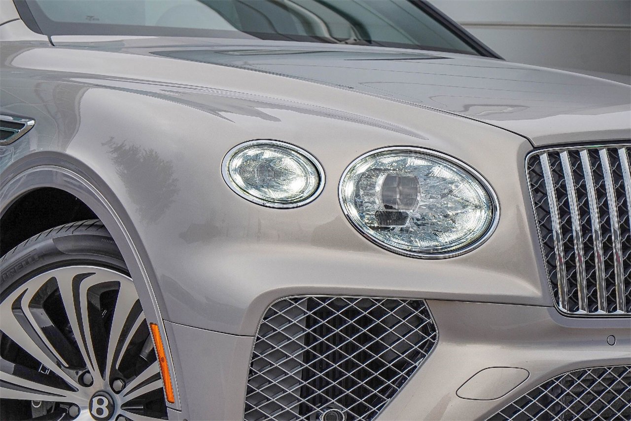 Certified 2024 Bentley Bentayga Extended Wheelbase image 4