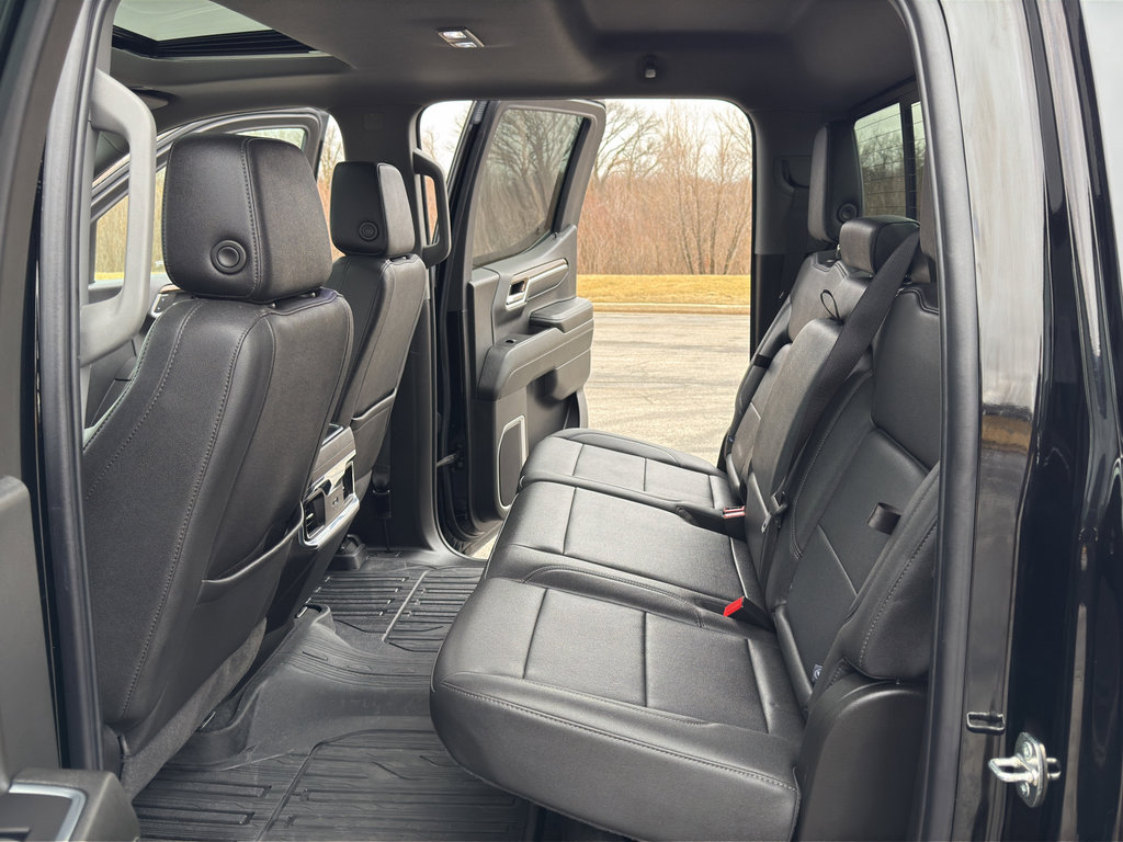 Used 2024 GMC Sierra 1500 Elevation w/ Elevation Premium Package image 39