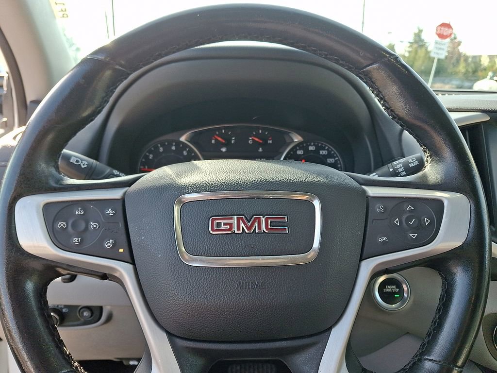 Used 2023 GMC Terrain SLT image 18