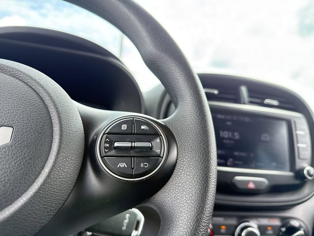 Used 2024 Kia Soul LX w/ Option Group 015 FWD image 17