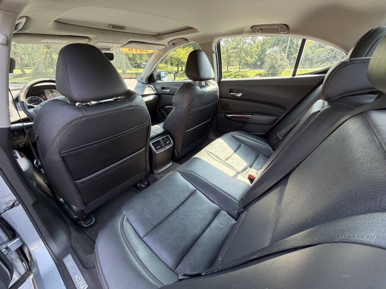 Used 2016 Acura TLX w/ Technology Package FWD image 8