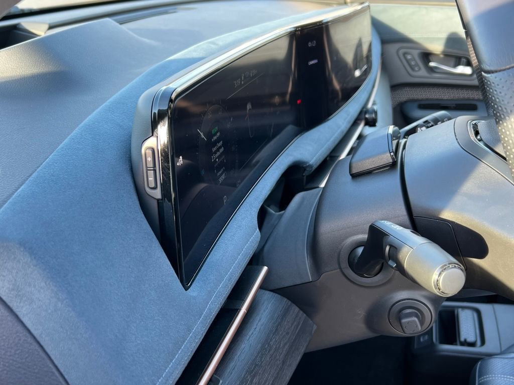 Used 2023 Nissan Ariya image 24