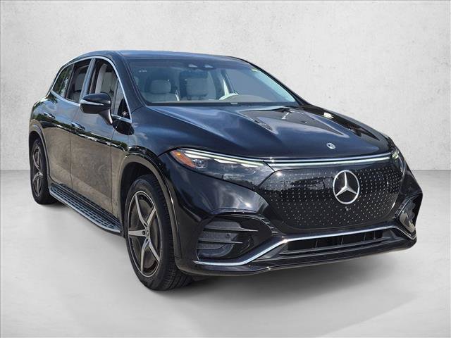 Used 2023 Mercedes-Benz EQS 580 4MATIC SUV image 3
