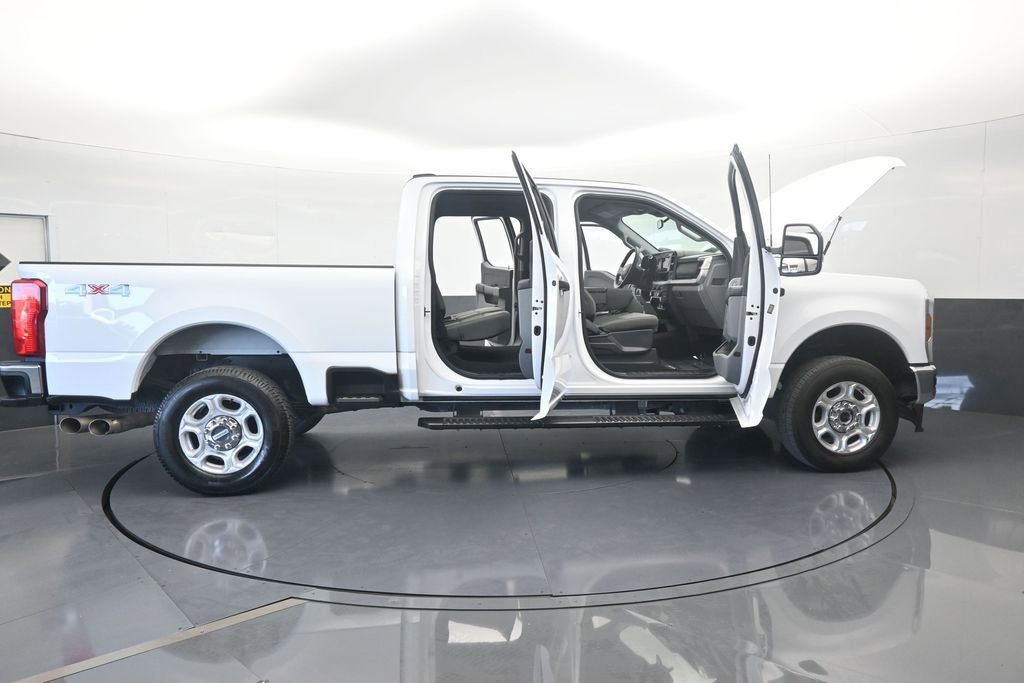 Used 2025 Ford F250 XLT image 76