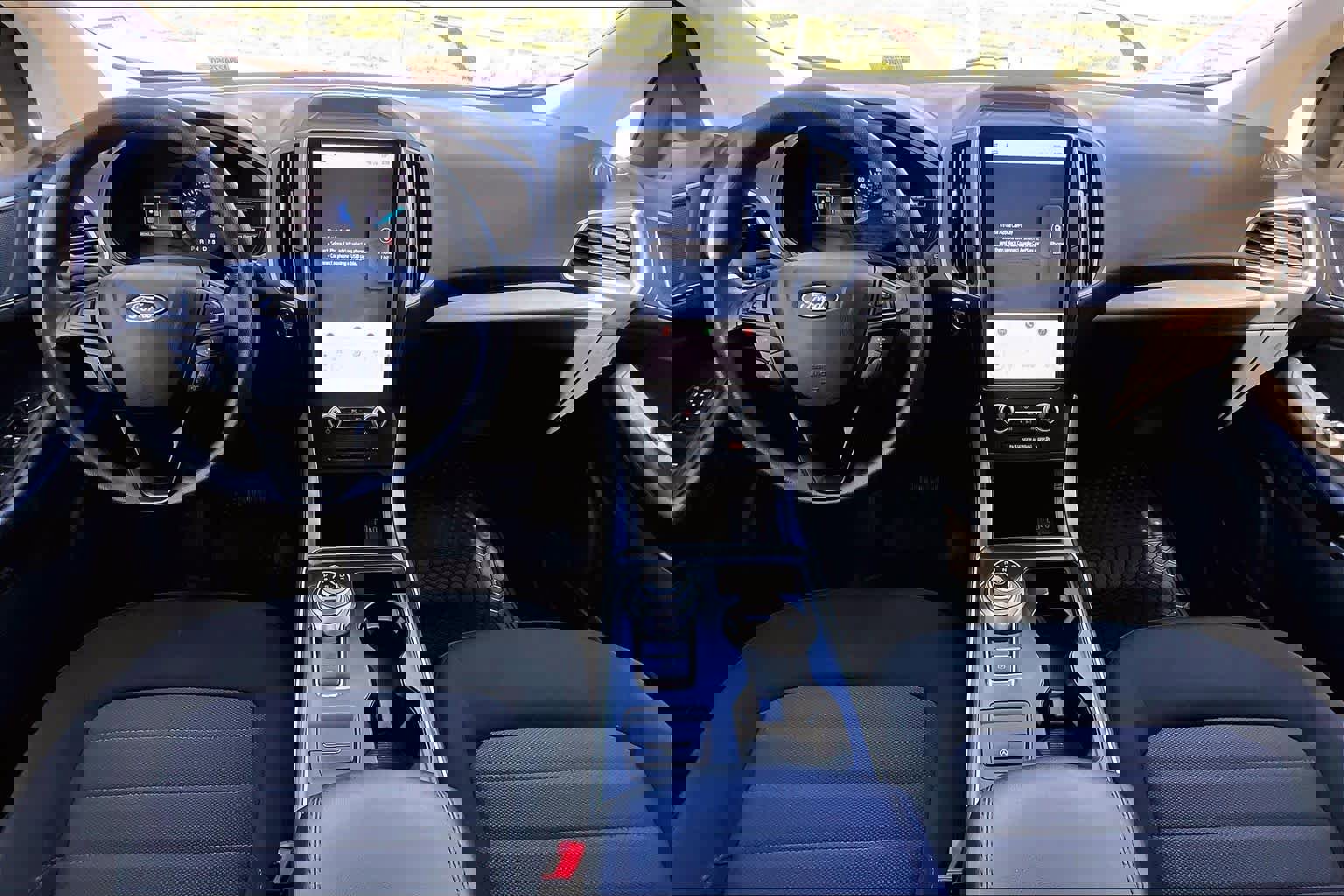 Used 2022 Ford Edge SE image 16