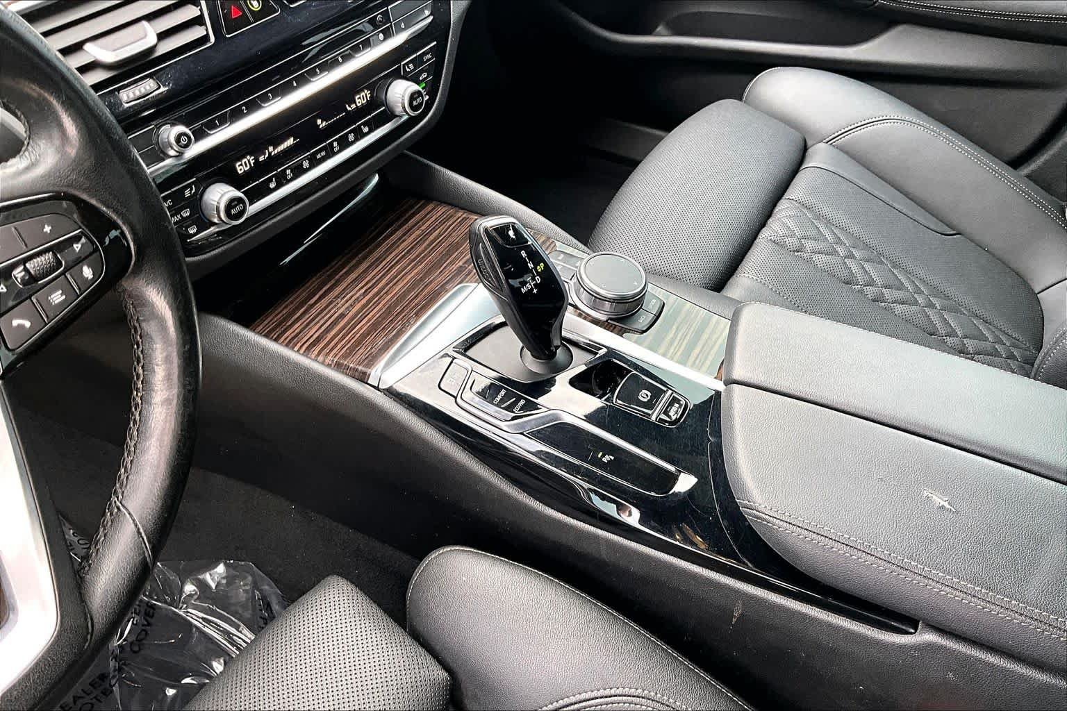 Used 2023 BMW 530i w/ Convenience Package RWD image 15