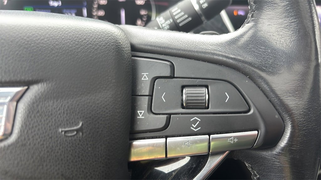 Used 2020 Cadillac XT6 Premium Luxury image 31