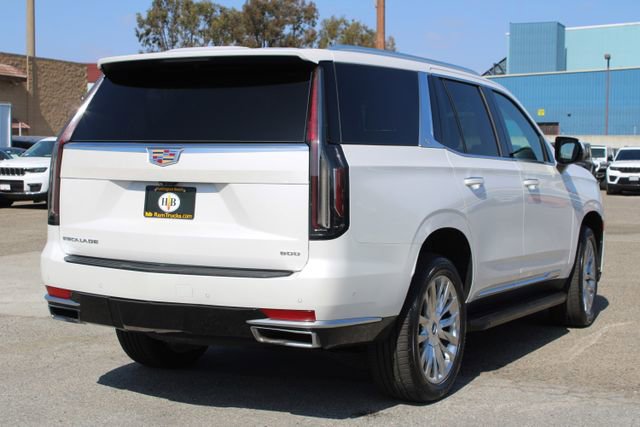 Used 2023 Cadillac Escalade Premium Luxury AWD/4WD image 5