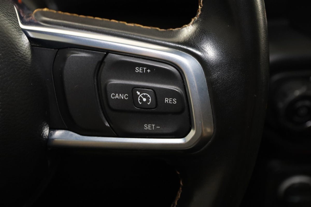 Used 2021 Jeep Gladiator Overland image 32