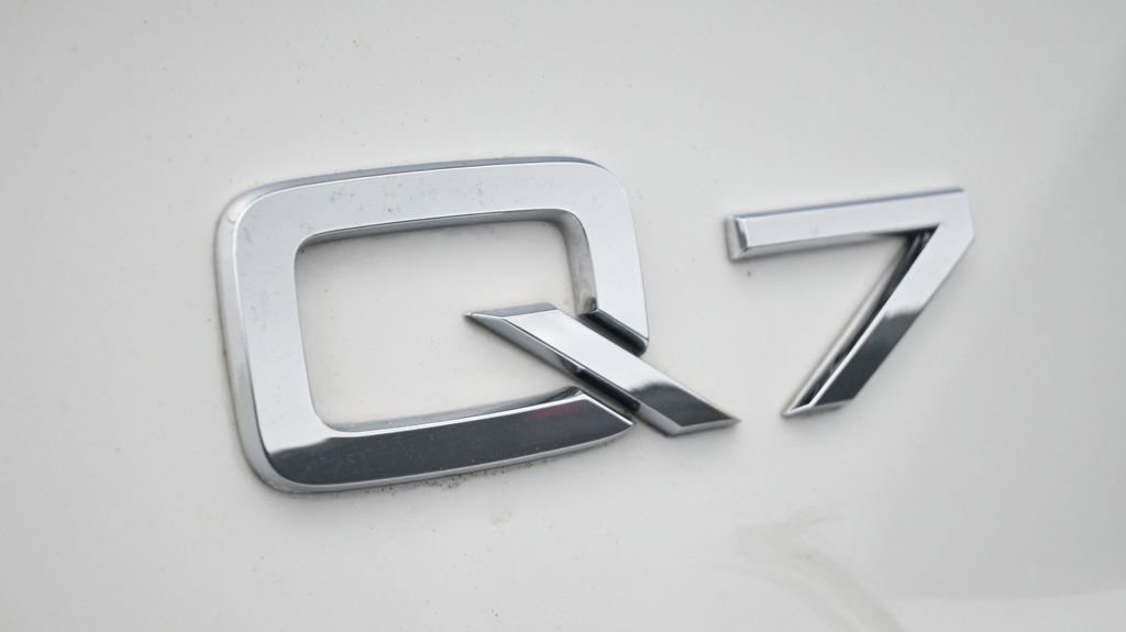Used 2023 Audi Q7 3.0T Premium Plus AWD/4WD image 22