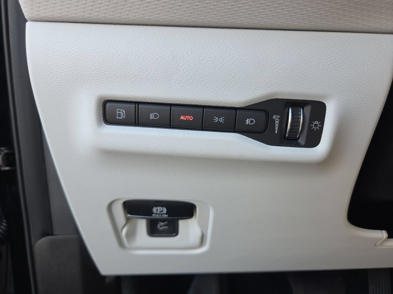 New 2026 Jeep Cherokee Overland w/ Advanced Pro Tech Group AWD/4WD image 16
