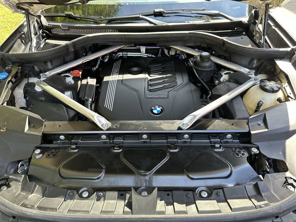 Used 2022 BMW X7 xDrive40i w/ Cold Weather Package image 32