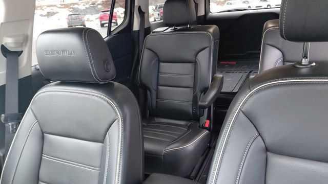 Used 2022 GMC Acadia Denali w/ Denali Ultimate Package AWD/4WD image 28