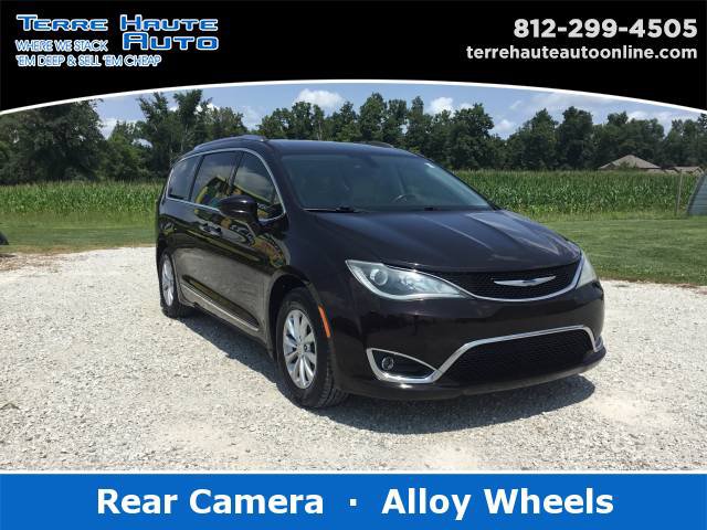 Used 2018 Chrysler Pacifica Touring-L w/ Premium Audio Group