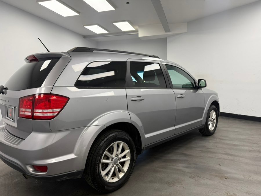 Used 2017 Dodge Journey SE w/ Flexible Seating Group FWD image 24